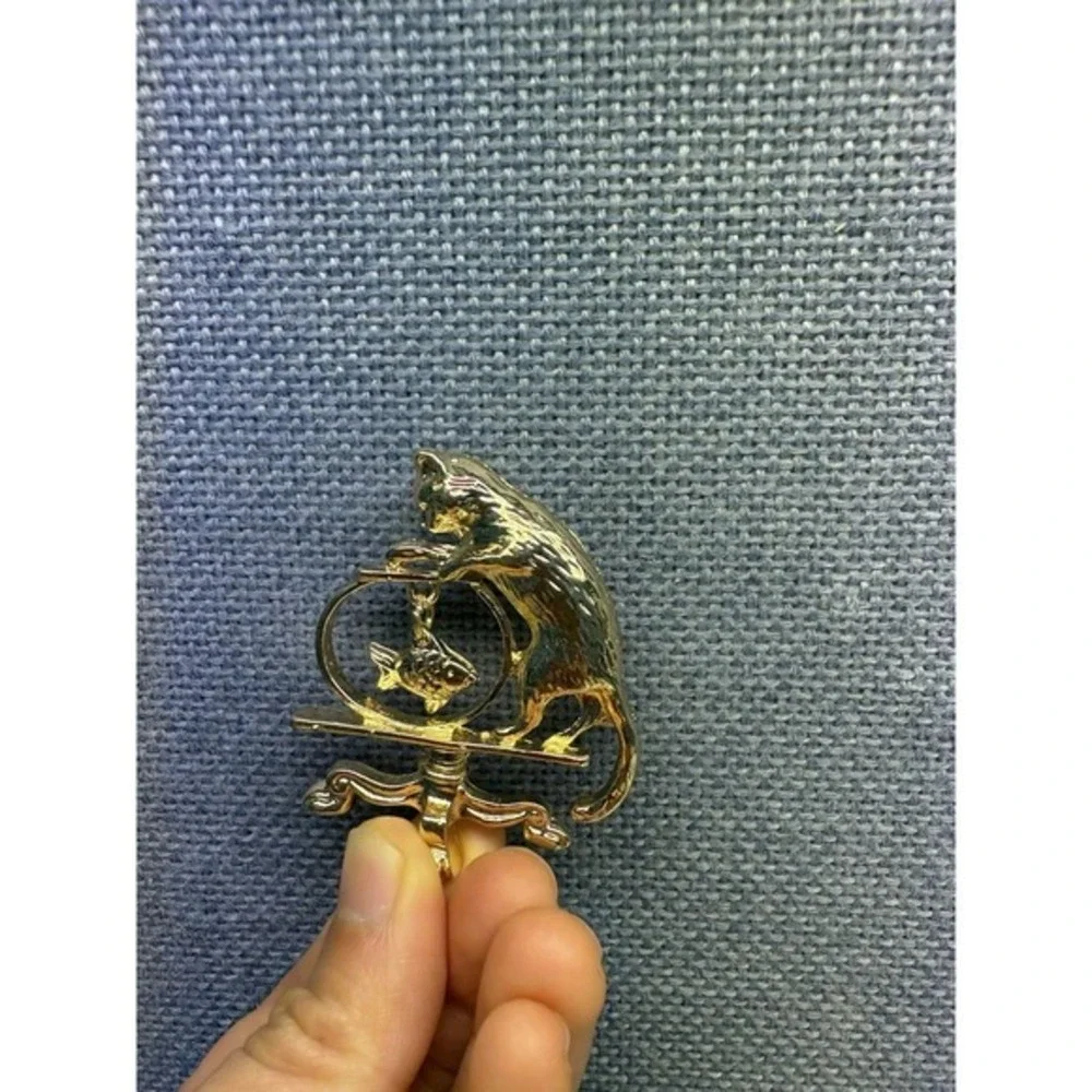Vintage Style‎ Gold Cat & Fish Brooch Pin – Animal Design, Collectible Jewelry